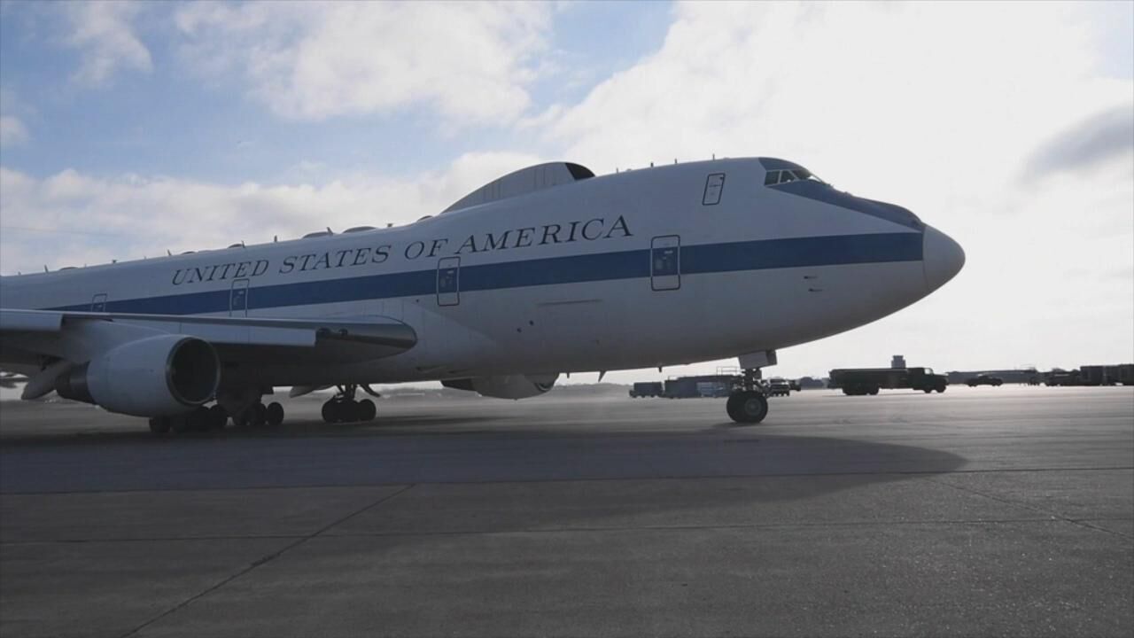 E4-B